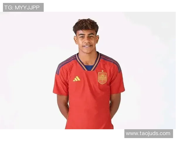 哪个足球明星因视力问题影响职业生涯表现引发关注与讨论 哪个足球明星因视力问题影响职业生涯表现引发关注与讨论